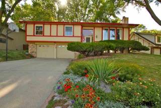 512 Jinings Dr, Bellevue, NE 68005-2518