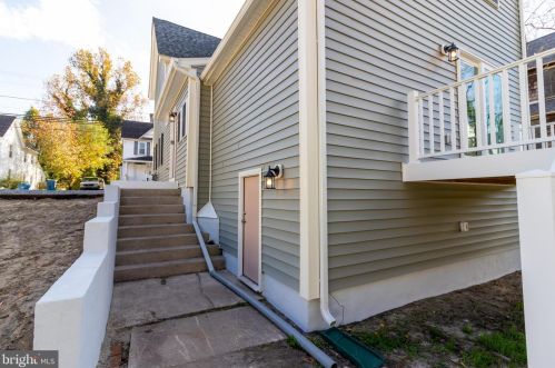 511 4th St, Laurel DE  19956-1506 exterior