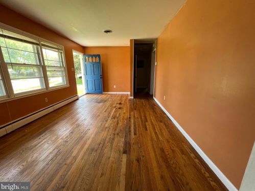 210 Arbutus Ave, Seaford DE  19973-1314 exterior