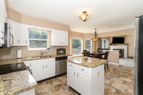 7564 Thunder Ridge Dr, Florence KY  41042-8268 exterior