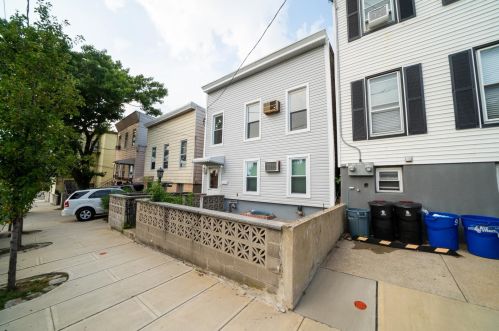814 14th St, Union City, NJ 07087-6220