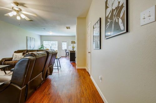 3810 Cloudbluff Ln, Richmond TX  77469-4117 exterior