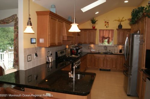 15 Van Ness Dr, Bricktown NJ  08723-5730 exterior