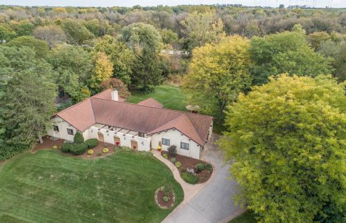 6319 Parkview Rd, Greendale, WI 53129-2153