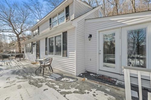 388 Cedar Hill Rd, Fishkill NY  12524-2439 exterior