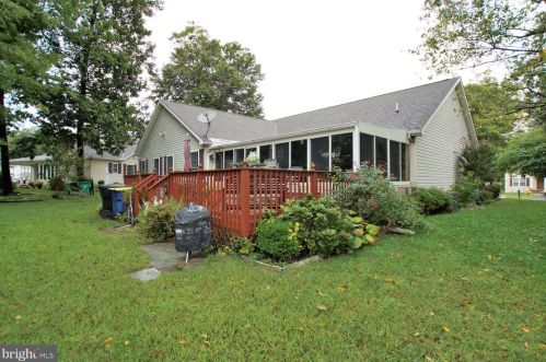 311 Quaker Hill Rd, Magnolia DE  19962-2224 exterior