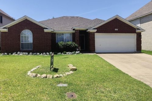 4501 Pebble Stone Dr, Fort Worth, TX 76123
