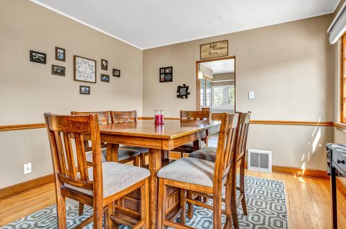 609 Waldo Blvd, Manitowoc WI  54220-2829 exterior