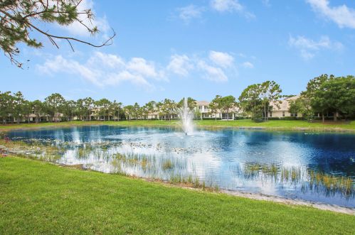 8167 Mulligan Cir, Fort Pierce, FL 34986-3310