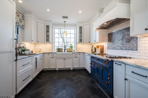 85 Undercliff Rd, Montclair NJ  07042-1616 exterior