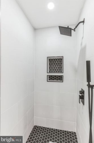 602 Annin St, Philadelphia PA  19147-4809 exterior