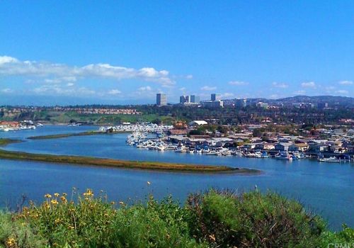 58 Saratoga, Newport Beach CA  92660-6148 exterior