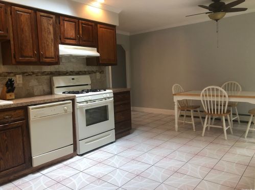39 Williams Ave, Holtsville NY  11742-1519 exterior