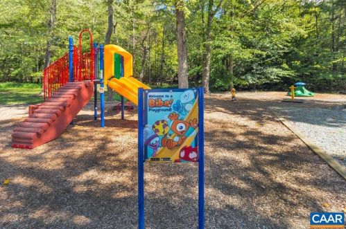 2 Riverside Dr, Bybee VA  22963-2021 exterior