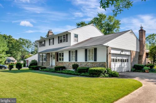 2402 Manet Rd, Wilmington, DE 19810-3519