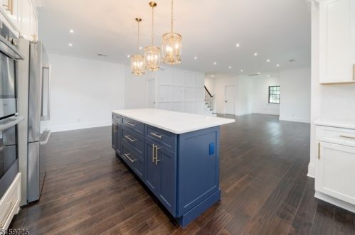 56 Sunset Trl, Parsippany NJ  07834-1138 exterior