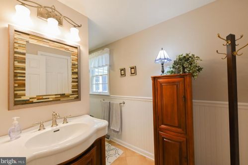 112 Shady Ln, Lansdale PA  19446-1415 exterior