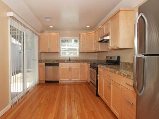 1464 Emerson St, Palo Alto CA  94301-3531 exterior
