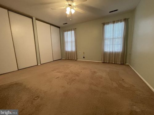 77 Lakebridge Dr, West Deptford NJ  08096-6720 exterior