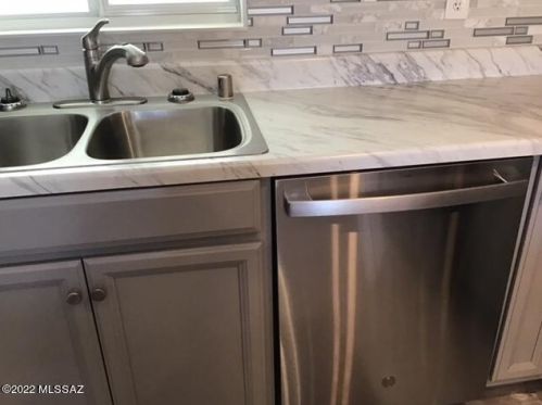 4621 Camino Aire Fresco, Tucson, AZ 85705-1324
