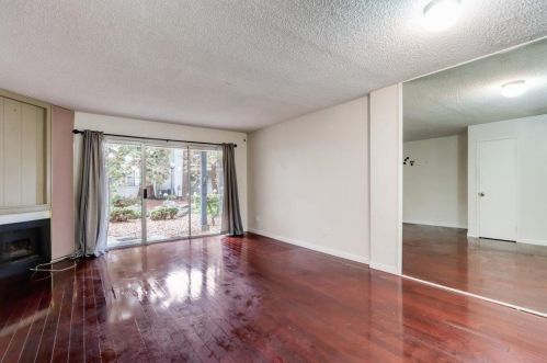 1093 Indian Summer Ct, San Jose, CA 95122-3301