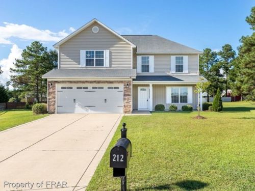212 Blacksmith Ln, Raeford, NC 28376-7730