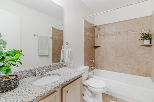 2213 Silverthorn Ln, Lewisville TX  75028-7246 exterior