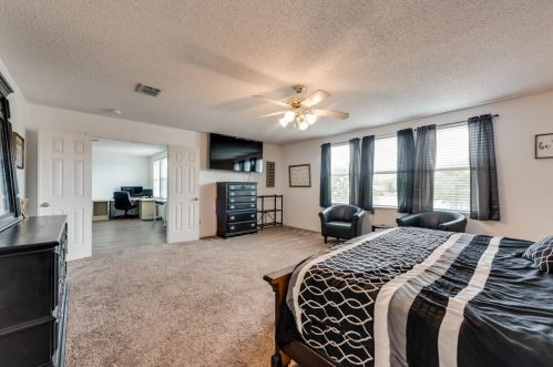 809 Bessemer Dr, St Paul, TX 75098-6986