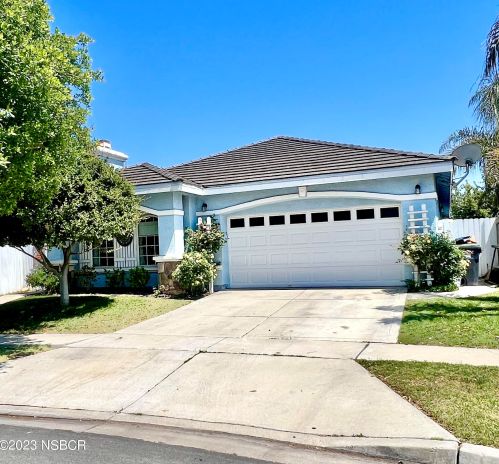 1862 Gable Ln, Santa Maria, CA 93458-7481