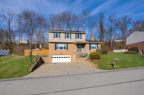 9241 Wedgewood Dr, Pittsburgh, PA 15239-2051