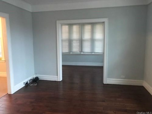 325 Packman Ave, Mount Vernon, NY 10552-1613