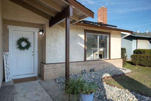 650 H St, Liberty Farms, CA 95620-3132