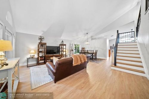 1277 144th Ter, Hollywood FL  33028-2925 exterior