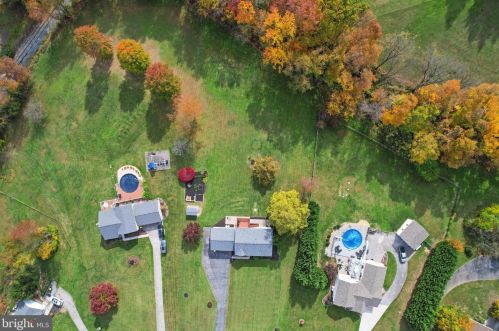6116 Gardner Rd, Spring Grove PA  17362-9158 exterior