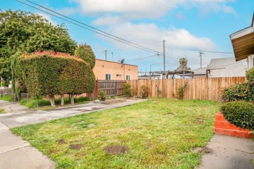 2255 Canal Ave, Long Beach CA  90810-3566 exterior