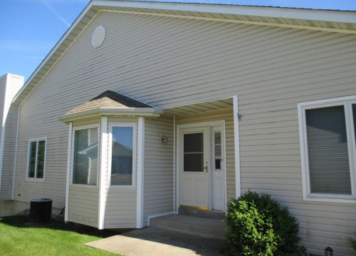 9993 Pheasant Ln, Dyer, IN 46373-9258