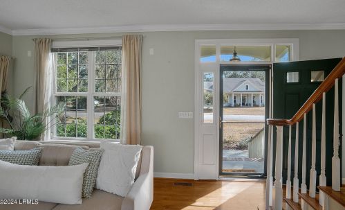 1089 Otter Cir, Beaufort SC  29902-5861 exterior