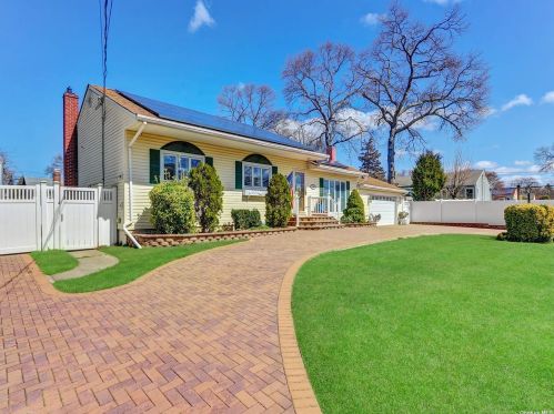 1234 5th St, Babylon, NY 11704-4536