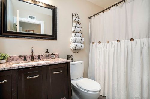 8454 Vista Del Cajon Pl, Lakeside CA  92040-5521 exterior