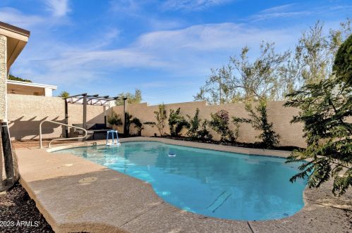 11933 Becker Ln, Scottsdale AZ  85259-4140 exterior