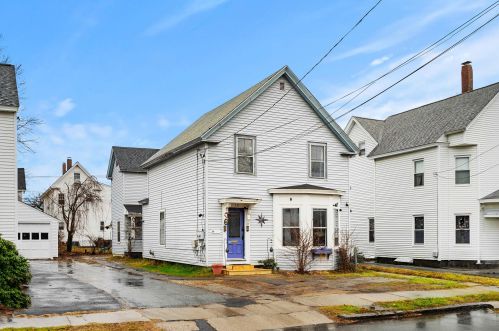 15 Prescott St, Nashua, NH 03064-2564