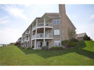 3084 Whispering Shores Dr, Vermilion OH  44089-4507 exterior