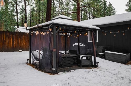 328 Sherwood Blvd, Big Bear City CA  92314 exterior