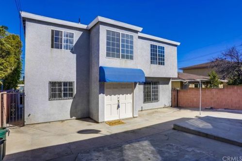 4525 170th St, Lawndale, CA 90260-3210