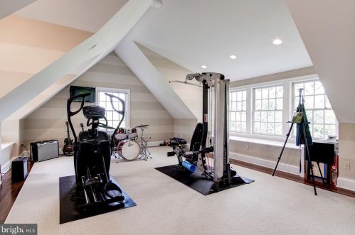 2235 49 St, Washington DC 20007-1057 exterior