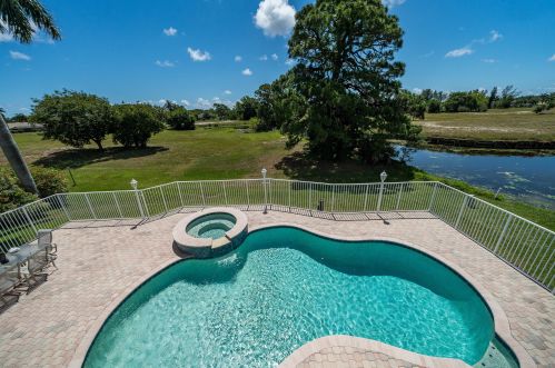 9490 Cross Creek Dr, Boynton Beach, FL 33436-2921
