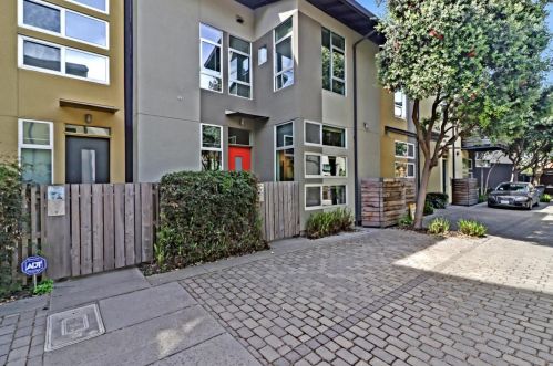 6 Ambler Ln, Oakland, CA 94608-1364