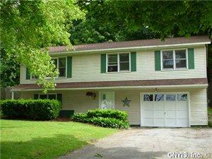 211 Blackmore Rd, Split Rock, NY 13031-2103