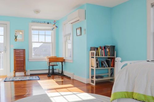 112 Atlantic Ave, Groton CT 06340-8803 exterior