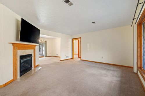 17 Brookside Dr, Mc Donald PA  15057-4401 exterior